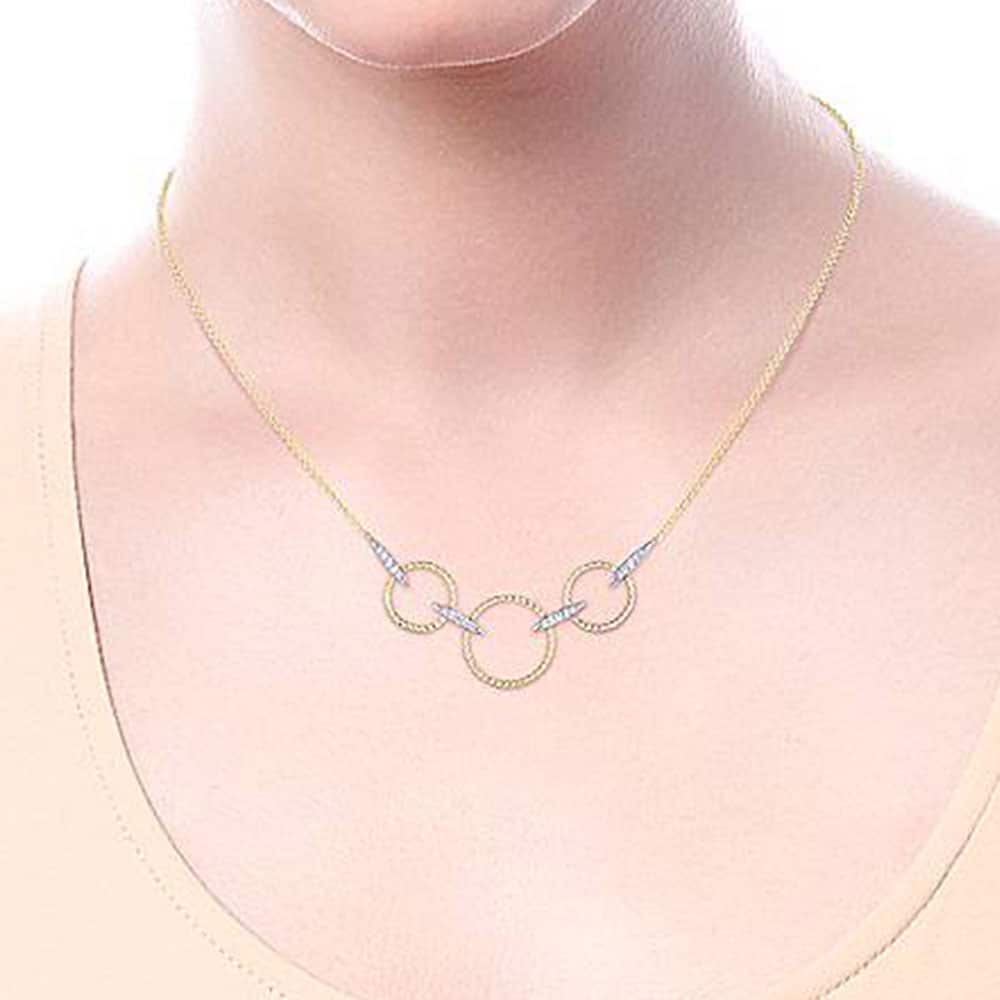 Diamond Linked Rings Necklace Wearing